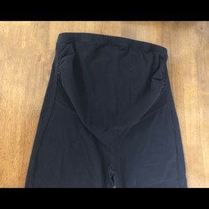 Torrid maternity leggings size 1
